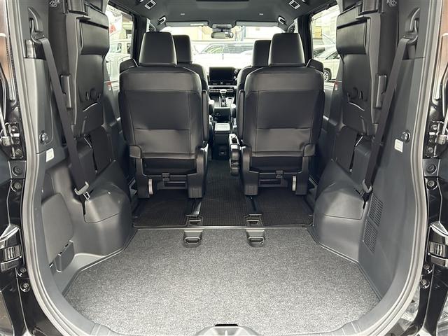 ヴォクシー ハイブリッドＳ－Ｚ　４ＷＤ　フルセグ　メモリーナビ　バックカメラ　衝突被害軽減システム　ＥＴＣ　両側電動スライド　ＬＥＤヘッドランプ　乗車定員７人　３列シート（34枚目）