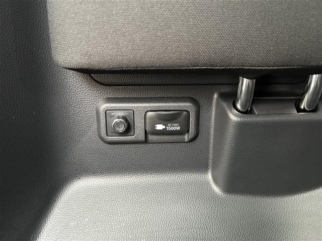 ヴォクシー ハイブリッドＳ－Ｚ　４ＷＤ　フルセグ　メモリーナビ　バックカメラ　衝突被害軽減システム　ＥＴＣ　両側電動スライド　ＬＥＤヘッドランプ　乗車定員７人　３列シート（35枚目）