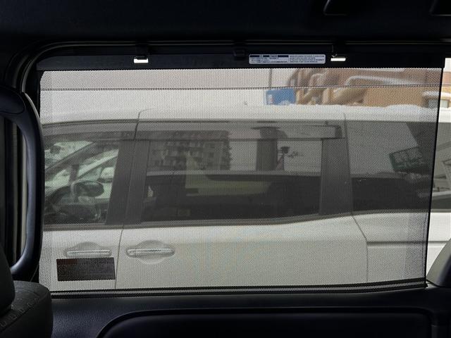 ヴォクシー V 4WD フルセグ メモリーナビ DVD再生 バックカメラ 衝突被害軽減システム ETC ドラレコ 両側電動スライド LEDヘッドランプ 乗車定員8人 3列シート ワンオーナー アイドリングストップ(32枚目)