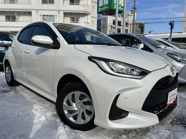 ヤリス Ｇ　４ＷＤ　メモリーナビ　バックカメラ　衝突被害軽減システム　ＥＴＣ　ＬＥＤヘッドランプ（4枚目）