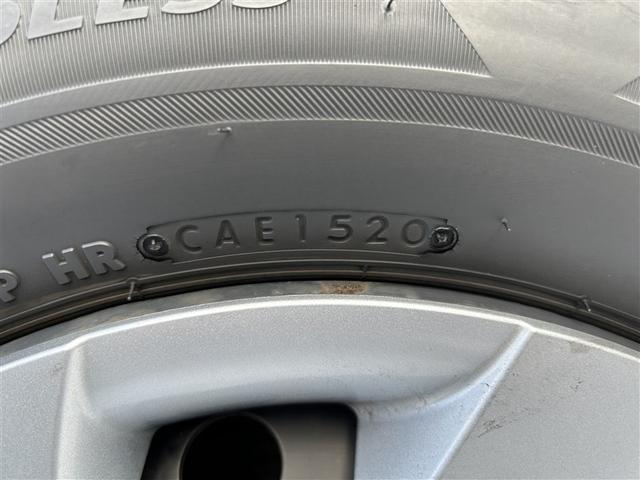 ヤリス Ｇ　４ＷＤ　メモリーナビ　バックカメラ　衝突被害軽減システム　ＥＴＣ　ＬＥＤヘッドランプ（10枚目）