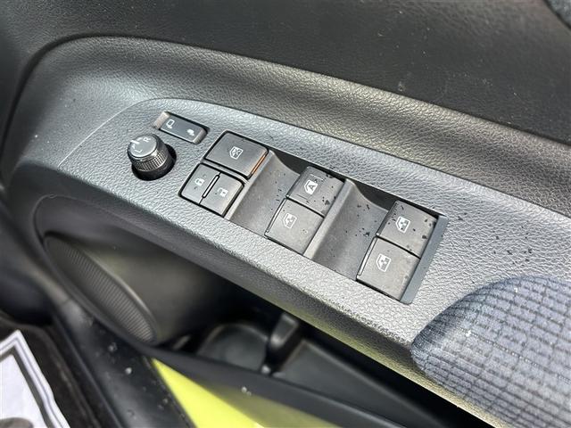 シエンタ Ｇ　４ＷＤ　フルセグ　メモリーナビ　バックカメラ　ＥＴＣ　両側電動スライド　乗車定員６人　３列シート　ワンオーナー（29枚目）