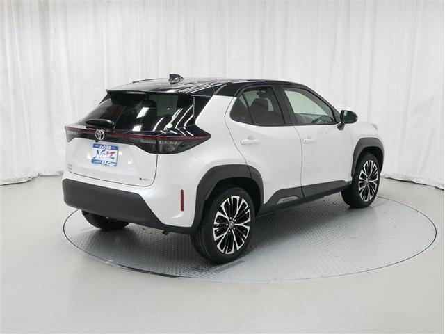 ヤリスクロス ハイブリッドZ 4WD フルセグ メモリーナビ バックカメラ 衝突被害軽減システム ETC ドラレコ LEDヘッドランプ アイドリングストップ(3枚目)