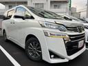 LEDヘッドライトです。デザイン性がよくとても明るいので、夜間の走行や悪天候でも安心です。しかも長寿命!