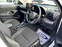 高いホールド性で運転姿勢が安定します。長距離ドライブでも疲れにくいのが魅力です。快適なドライビングライフをお送りください♪