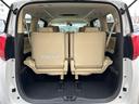 リアシートを倒すことによって、さらにラゲージスペースを広く使うことができ、とても便利です!