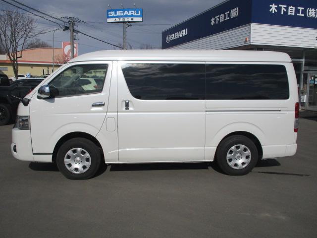 ハイエースバン スーパーＧＬ　ダークプライム　４ＷＤ　６速ＡＴ　両側パワースライドドア　純正バックモニター　スマートキー　リアヒーター　リアクーラー　本州仕入れ（8枚目）