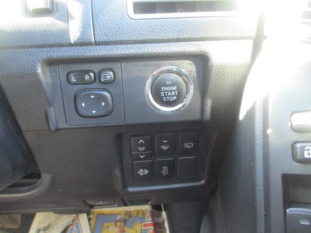 ランドクルーザープラド ＴＸ　Ｌパッケージ・Ｇ－フロンティア　特別仕様車　７人乗り　ディーゼルターボ　赤茶革シート　サードシート電動格納　クルーズコントロール　ＬＥＤヘッドライト　ルーフレール　純正アルミ積込　スタッドレスタイヤ装着　ＥＴＣ（21枚目）