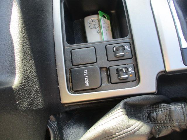 ランドクルーザープラド ＴＸ　Ｌパッケージ・Ｇ－フロンティア　特別仕様車　７人乗り　ディーゼルターボ　赤茶革シート　サードシート電動格納　クルーズコントロール　ＬＥＤヘッドライト　ルーフレール　純正アルミ積込　スタッドレスタイヤ装着　ＥＴＣ（25枚目）