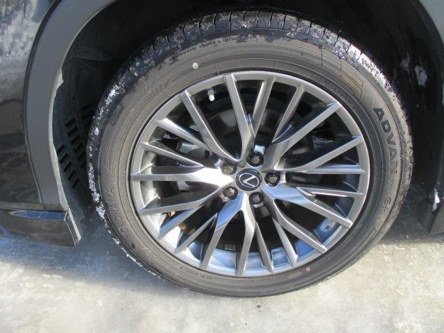 ＲＸ ＲＸ４５０ｈ　Ｆスポーツ　ＴＲＤフルエアロ　ＴＲＤマフラー　４ＷＤ　開閉式ムーンルーフ　パノラミックビューモニタ　マークレビンソン　赤革シート　純正アルミ　３眼ＬＥＤヘッド　パワーバックドア　クルーズコントロール　冬タイヤ積込（11枚目）