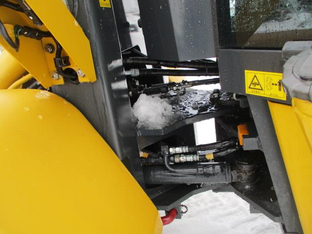 日本 　アワーメーター９０６ｈ　除雪仕様　スノーバケット　スノータイヤ　ＬＥＤ作業灯　キャビンヒーター（12枚目）