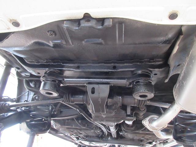 フィット シーズ　４ＷＤ　オートマ　ナビ取説有　ブルートゥース　ＤＶＤ再生　バックカメラ　フルセグＴＶ　エンスタ　ＥＴＣ　ノックスドール施工済　ドラレコ　夏冬タイヤ付　オートエアコン　ミラーヒーター　フロント熱線（51枚目）