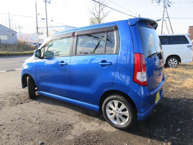 ワゴンＲ ＦＸリミテッド　４ＷＤ　オートマＣＶＴ　ＡＢＳ　オートエアコン　ナビ取説有　バックカメラ　フルセグＴＶ　ＤＶＤ再生　ブルートゥース　スマートキー２個　　　エンスタ　ドラレコ　チルトハンドル　夏冬タイヤ付　下回り塗装済（4枚目）