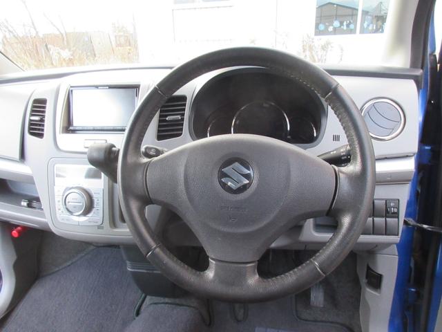 ワゴンＲ ＦＸリミテッド　４ＷＤ　オートマＣＶＴ　ＡＢＳ　オートエアコン　ナビ取説有　バックカメラ　フルセグＴＶ　ＤＶＤ再生　ブルートゥース　スマートキー２個　　　エンスタ　ドラレコ　チルトハンドル　夏冬タイヤ付　下回り塗装済（19枚目）