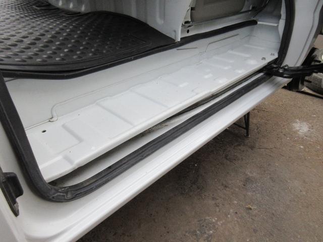 スクラム ＰＡ　パートタイマ４ＷＤ　マニュアル５速　速衝突安全ボディ　集中ドアロック　エアコン　パワステ　ＣＤコンポ　２スピーカー　夏冬タイヤ付　フロアー塗装済み（34枚目）