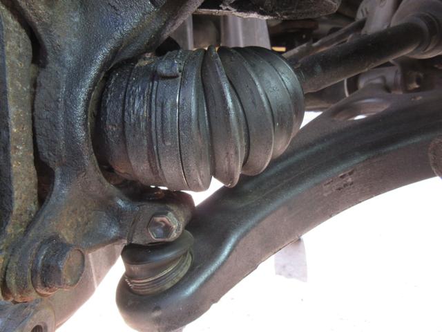 スクラム ＰＡ　パートタイマ４ＷＤ　マニュアル５速　速衝突安全ボディ　集中ドアロック　エアコン　パワステ　ＣＤコンポ　２スピーカー　夏冬タイヤ付　フロアー塗装済み（46枚目）