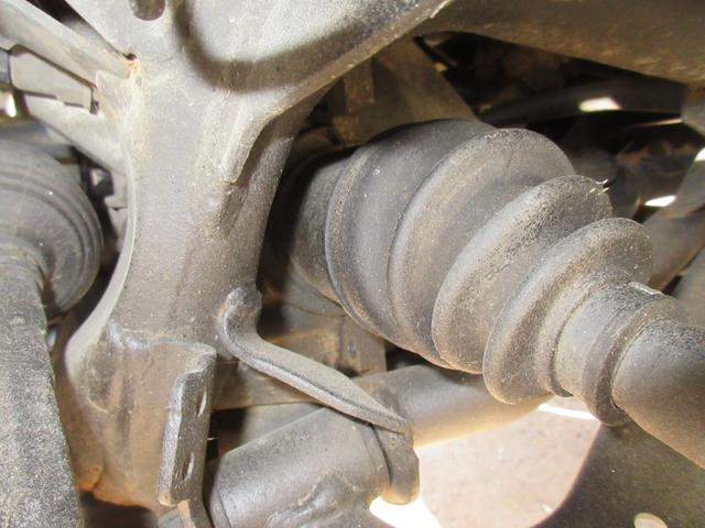 スクラム ＰＡ　パートタイマ４ＷＤ　マニュアル５速　速衝突安全ボディ　集中ドアロック　エアコン　パワステ　ＣＤコンポ　２スピーカー　夏冬タイヤ付　フロアー塗装済み（47枚目）