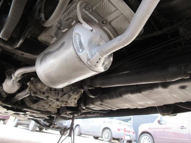 スクラム ＰＡ　パートタイマ４ＷＤ　マニュアル５速　速衝突安全ボディ　集中ドアロック　エアコン　パワステ　ＣＤコンポ　２スピーカー　夏冬タイヤ付　フロアー塗装済み（62枚目）