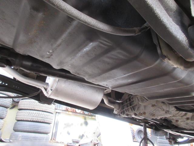 スクラム ＰＡ　パートタイマ４ＷＤ　マニュアル５速　速衝突安全ボディ　集中ドアロック　エアコン　パワステ　ＣＤコンポ　２スピーカー　夏冬タイヤ付　フロアー塗装済み（66枚目）