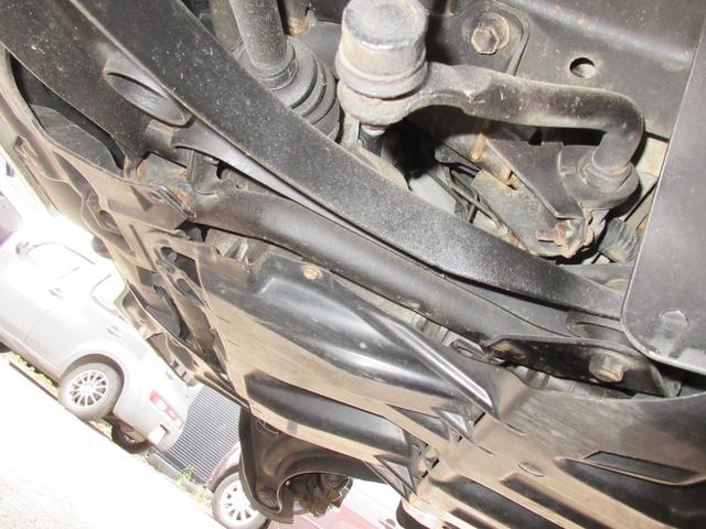 スクラム ＰＡ　パートタイマ４ＷＤ　マニュアル５速　速衝突安全ボディ　集中ドアロック　エアコン　パワステ　ＣＤコンポ　２スピーカー　夏冬タイヤ付　フロアー塗装済み（76枚目）