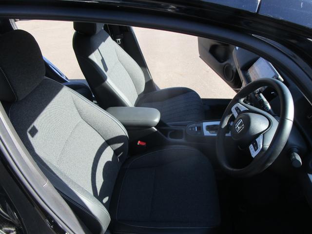 フィット ｅ：ＨＥＶホーム　メモリーナビ・リアカメラ・センシング・障害物センサー・ＬＥＤヘッドライト・夏冬タイヤ・ドラレコ・Ｂｌｕｅｔｏｏｔｈ・（37枚目）