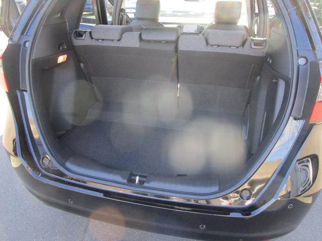 フィット ｅ：ＨＥＶホーム　メモリーナビ・リアカメラ・センシング・障害物センサー・ＬＥＤヘッドライト・夏冬タイヤ・ドラレコ・Ｂｌｕｅｔｏｏｔｈ・（39枚目）