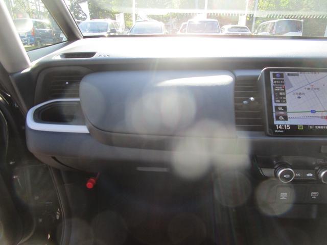 フィット ｅ：ＨＥＶホーム　メモリーナビ・リアカメラ・センシング・障害物センサー・ＬＥＤヘッドライト・夏冬タイヤ・ドラレコ・Ｂｌｕｅｔｏｏｔｈ・（48枚目）