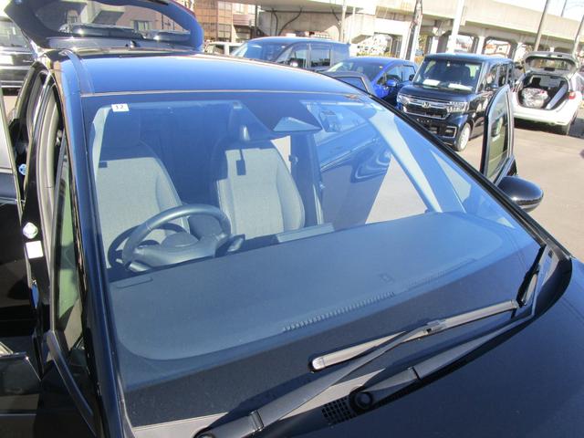 フィット ｅ：ＨＥＶホーム　メモリーナビ・リアカメラ・センシング・障害物センサー・ＬＥＤヘッドライト・夏冬タイヤ・ドラレコ・Ｂｌｕｅｔｏｏｔｈ・（56枚目）