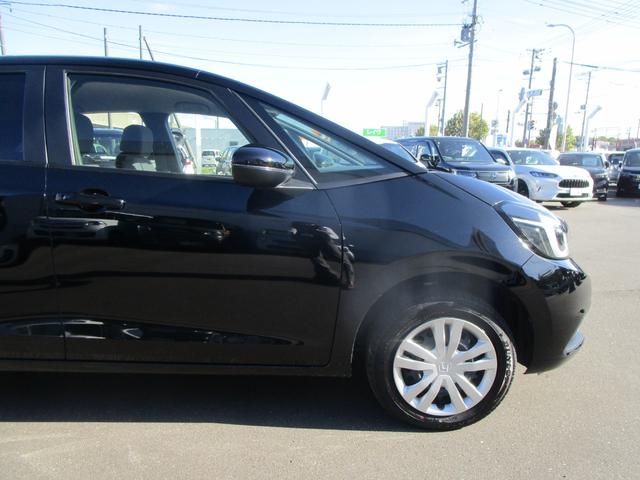 フィット ｅ：ＨＥＶホーム　メモリーナビ・リアカメラ・センシング・障害物センサー・ＬＥＤヘッドライト・夏冬タイヤ・ドラレコ・Ｂｌｕｅｔｏｏｔｈ・（58枚目）