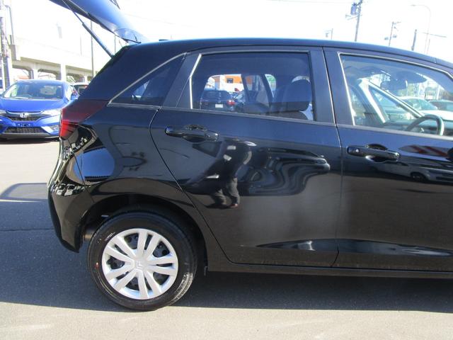 フィット ｅ：ＨＥＶホーム　メモリーナビ・リアカメラ・センシング・障害物センサー・ＬＥＤヘッドライト・夏冬タイヤ・ドラレコ・Ｂｌｕｅｔｏｏｔｈ・（59枚目）