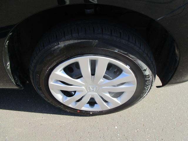 フィット ｅ：ＨＥＶホーム　メモリーナビ・リアカメラ・センシング・障害物センサー・ＬＥＤヘッドライト・夏冬タイヤ・ドラレコ・Ｂｌｕｅｔｏｏｔｈ・（64枚目）