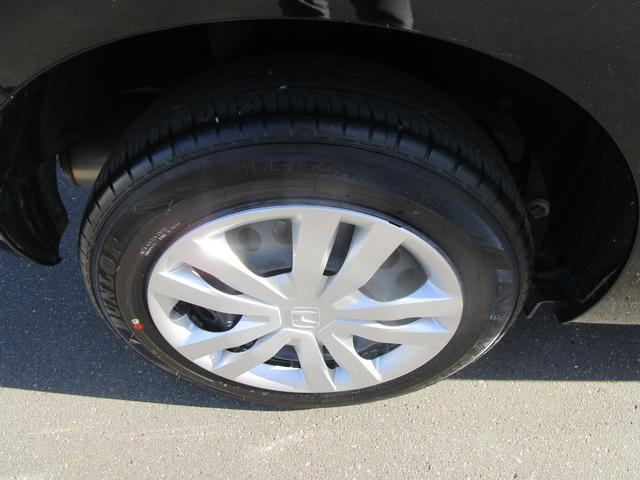 フィット ｅ：ＨＥＶホーム　メモリーナビ・リアカメラ・センシング・障害物センサー・ＬＥＤヘッドライト・夏冬タイヤ・ドラレコ・Ｂｌｕｅｔｏｏｔｈ・（65枚目）