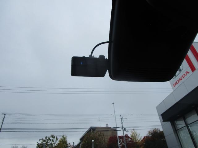 フリード e:HEVエアー Biz HondaSENSING・バックカメラ・ETC・純正メモリーナビ・LEDヘッドライト・両側電動スライドドア・シートヒーター・Bluetooth接続・ドライブレコーダー(49枚目)