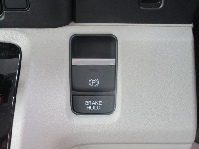 N-BOX ベースグレード メモリーナビ・リアカメラ・センシング・ドラレコ・両側パワーSD・夏冬タイヤ・Bluetooth(10枚目)