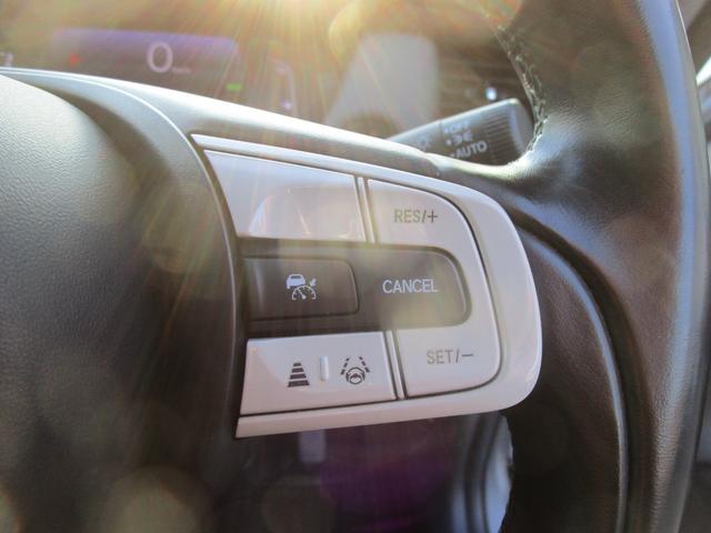 フィット ｅ：ＨＥＶホーム　メモリーナビ・リアカメラ・センシング・ドラレコ・夏冬タイヤ・Ｂｌｕｅｔｏｏｔｈ・ＬＥＤヘッドライト（17枚目）