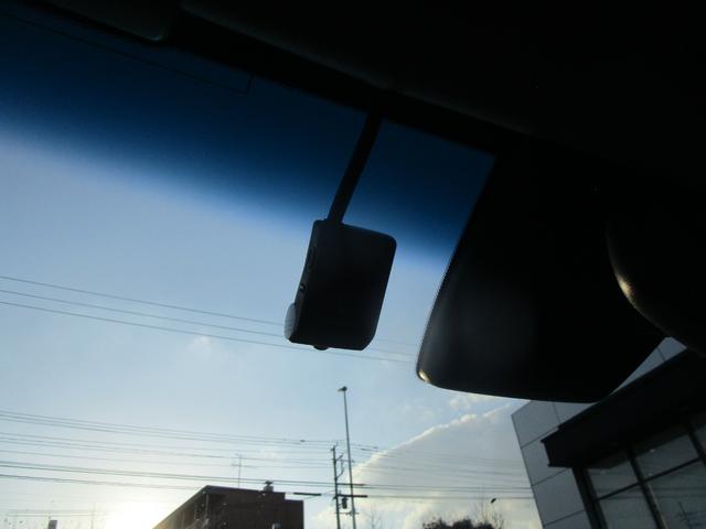 フィット ｅ：ＨＥＶホーム　メモリーナビ・リアカメラ・センシング・ドラレコ・夏冬タイヤ・Ｂｌｕｅｔｏｏｔｈ・ＬＥＤヘッドライト（20枚目）