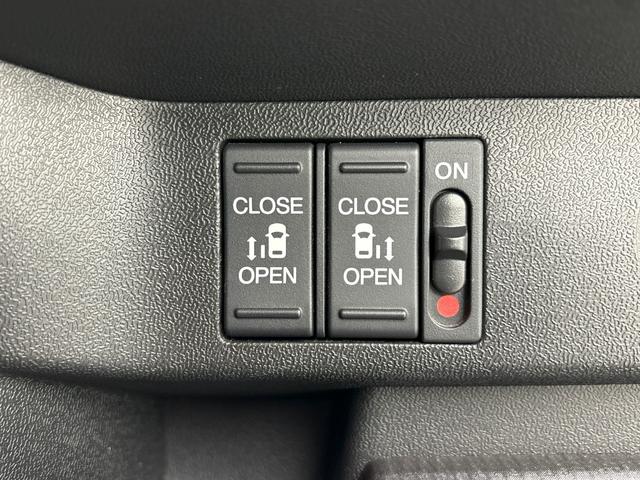 ステップワゴンスパーダ スパーダホンダセンシング　純正フルセグナビ・Ｒカメラ・Ｂｌｕｅｔｏｏｔｈ・ＵＳＢ入力・エンスタ・ＥＴＣ・ＬＥＤライト・左右電動スライドドア・純正フロントドラレコ・（17枚目）