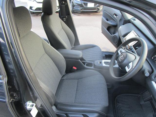 フィット ホーム　メモリーナビ・リアカメラ・センシング・ドラレコ・Ｂｌｕｅｔｏｏｔｈ・ＬＥＤヘッドライト・夏冬タイヤ・（33枚目）