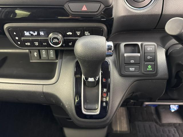 Ｎ－ＢＯＸカスタム Ｌ　ＨｏｎｄａＳＥＮＳＩＮＧ・バックカメラ・エンジンスターター・純正メモリーナビ・ＬＥＤヘッドライト・シートヒーター・Ｂｌｕｅｔｏｏｔｈ接続・ドライブレコーダー（6枚目）