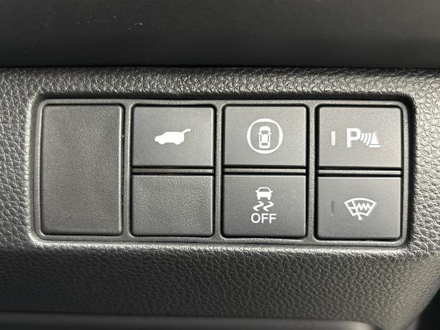 ヴェゼル ｅ：ＨＥＶＺ　ＨｏｎｄａＳＥＮＳＩＮＧ・３６０度カメラ・ＥＴＣ・ＨｏｎｄａＣＯＮＮＥＣＴディスプレイ・ＬＥＤヘッドライト・シートヒーター・Ｂｌｕｅｔｏｏｔｈ接続（18枚目）