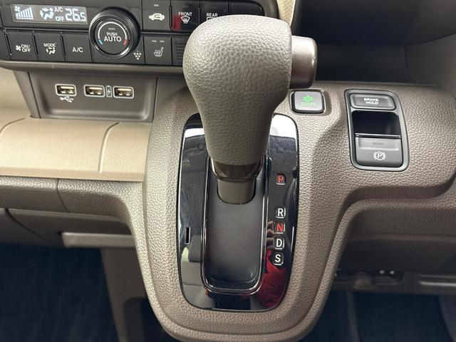 Ｎ－ＷＧＮ Ｌ・ターボホンダセンシング　純正フルセグナビ・Ｂｌｕｅｔｏｏｔｈ・ＵＳＢ端子・バックカメラ・ＤＶＤ・ＬＥＤライト・ＥＴＣ・純正前後ドラレコ・シートヒーター・ベンチシート・（5枚目）