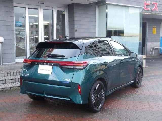 オーラ 1.2 G FOUR レザーエディション 4WD 当社試乗車アップ アラウンドビューモニタ(2枚目)