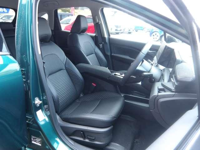 オーラ 1.2 G FOUR レザーエディション 4WD 当社試乗車アップ アラウンドビューモニタ(6枚目)