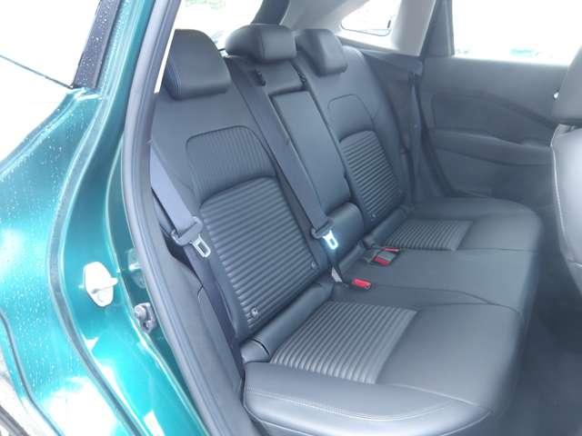 オーラ 1.2 G FOUR レザーエディション 4WD 当社試乗車アップ アラウンドビューモニタ(7枚目)