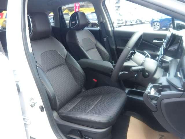 オーラ 1.2 G FOUR 4WD 当社社用車アップ 純正メモリーナビ アラ(4枚目)