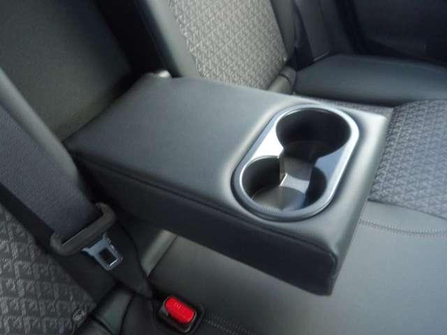 オーラ 1.2 G FOUR 4WD 当社社用車アップ 純正メモリーナビ アラ(7枚目)