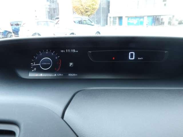 セレナ 2.0 ハイウェイスター Vセレクション 4WD プロパイロット(4枚目)