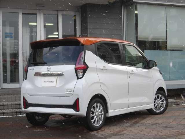 デイズ ６６０　ハイウェイスターＸ　４ＷＤ　社外９インチメモリーナビゲーション（2枚目）