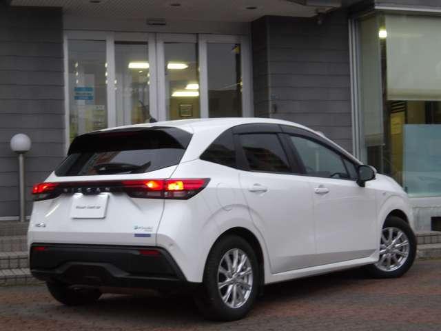 ノート １．２　Ｓ　ＦＯＵＲ　４ＷＤ　社外９インチメモリーナビゲーション（2枚目）