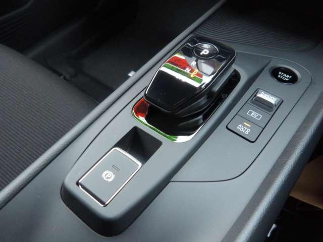 ノート １．２　Ｓ　ＦＯＵＲ　４ＷＤ　社外９インチメモリーナビゲーション（20枚目）